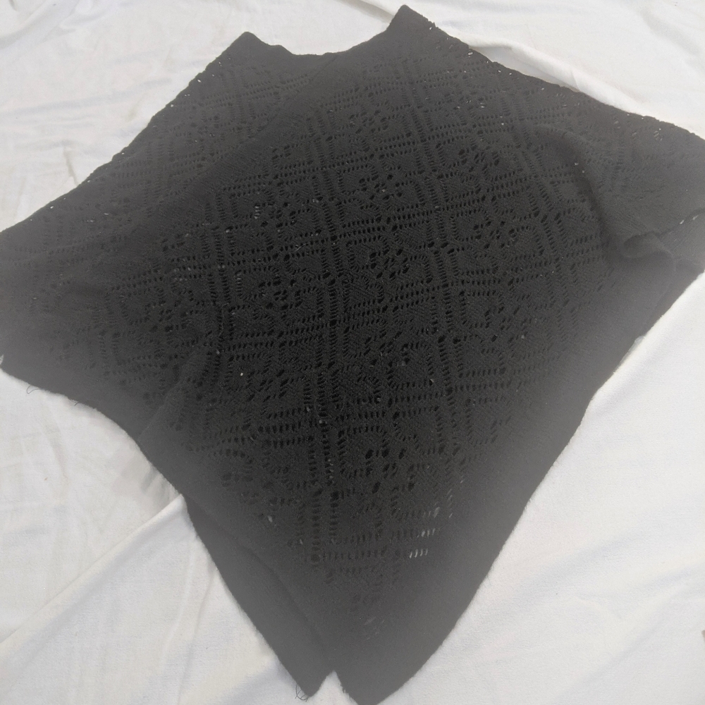 Black knit shrug O/S Just be